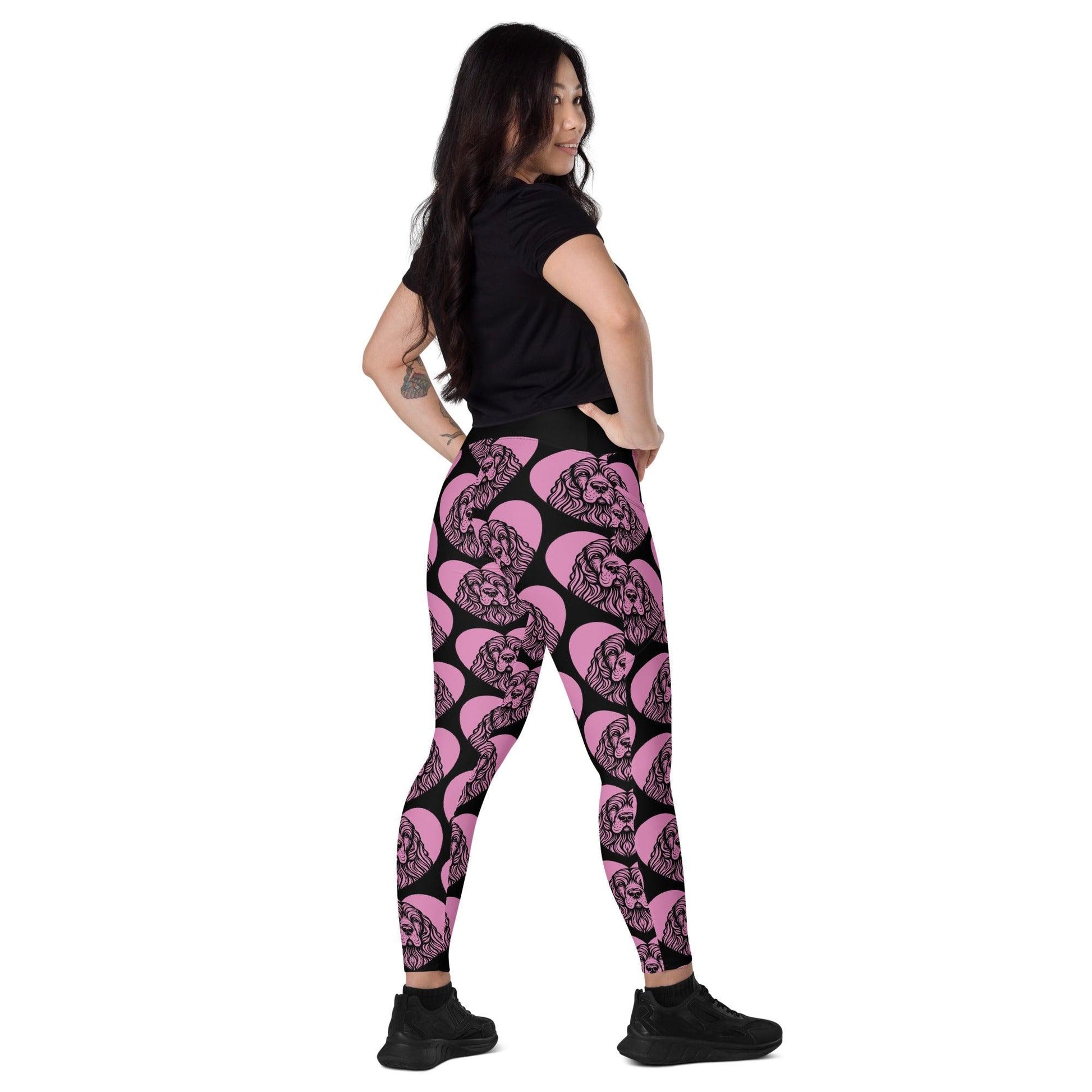 Dog breed leggings with pockets - AMERICAN COCKER SPANIEL - HERTTAHOUND - pink - Retro floral print