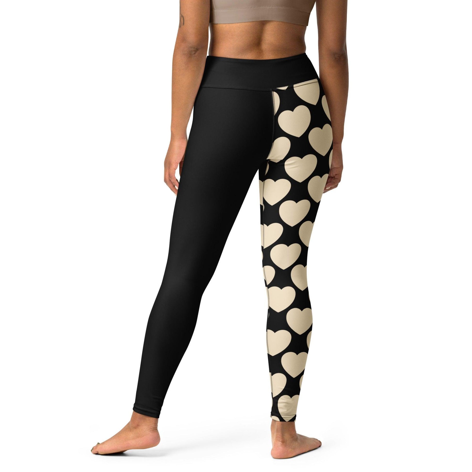 Yoga leggings - ELLIE LOVE black - Bold heart print