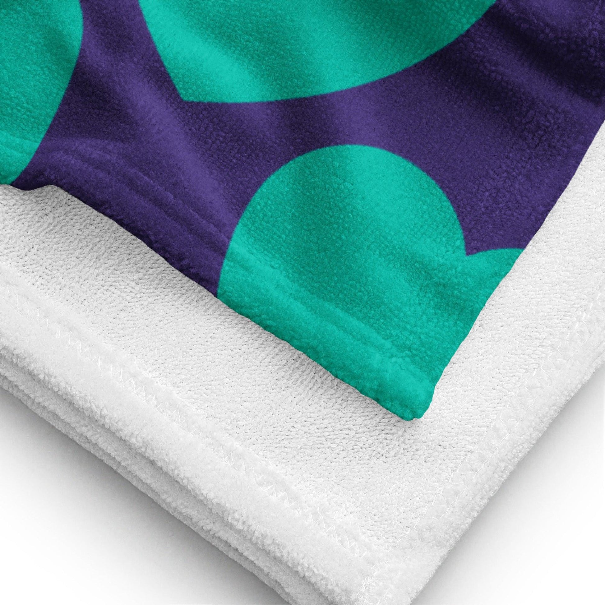 Towel - ELLIE LOVE mint purple - Bold heart print