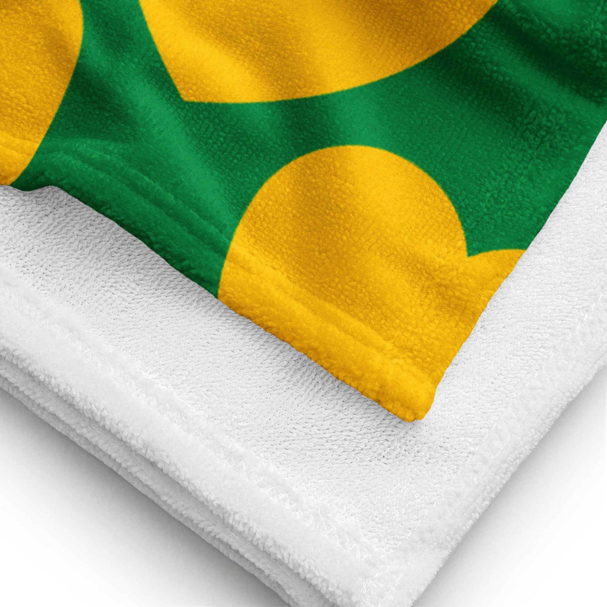 Towel - ELLIE LOVE yellow green - Bold heart print