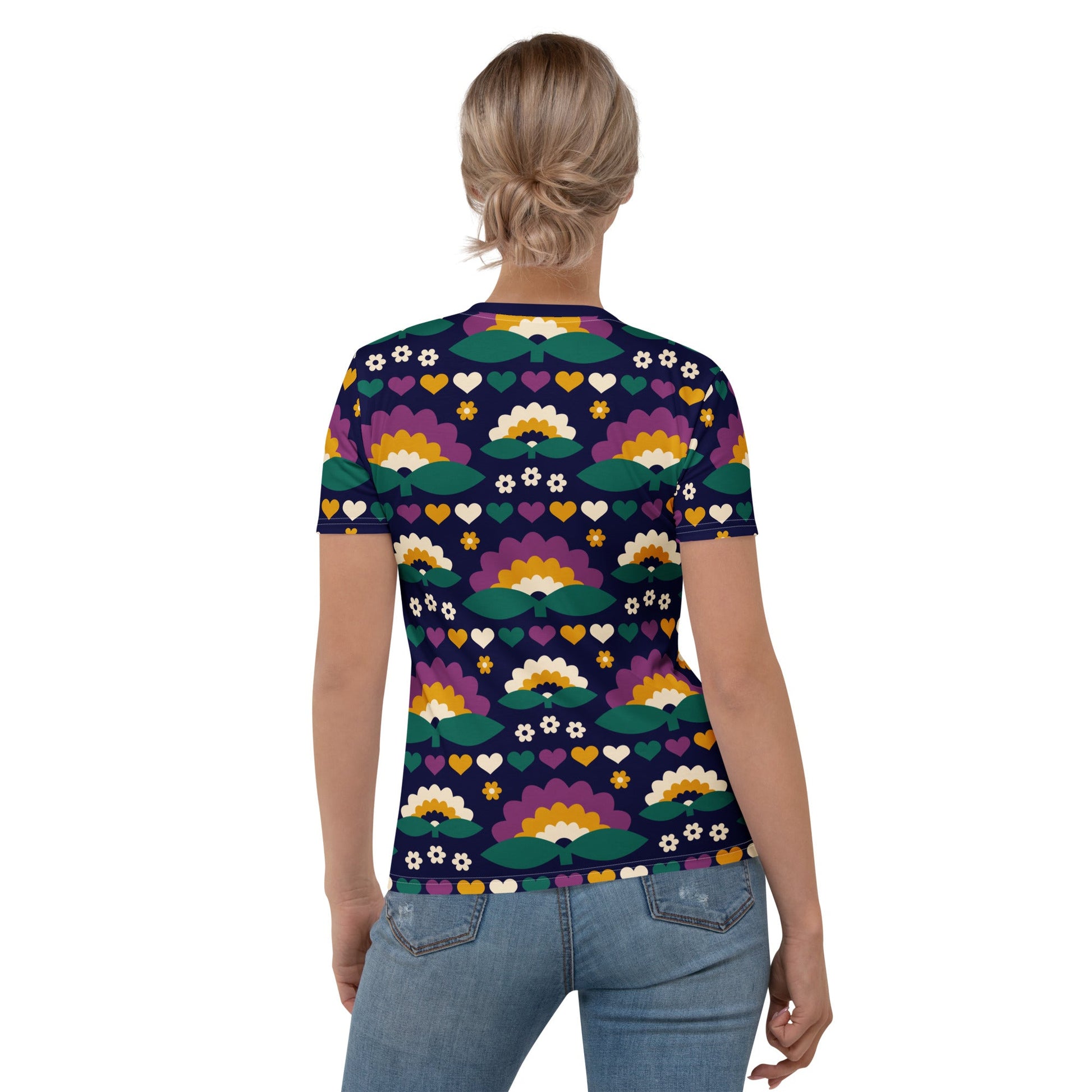 Woman's t-shirt - FALL IN LOVE purple - Elegant flower and heart print