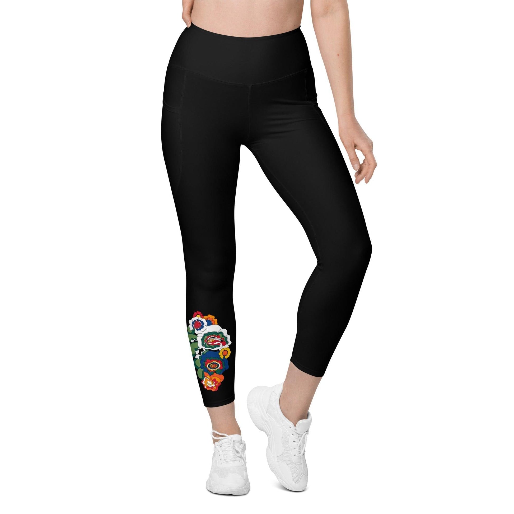 Leggings with pockets - GROOVY KURBITS in black - Folk floral print