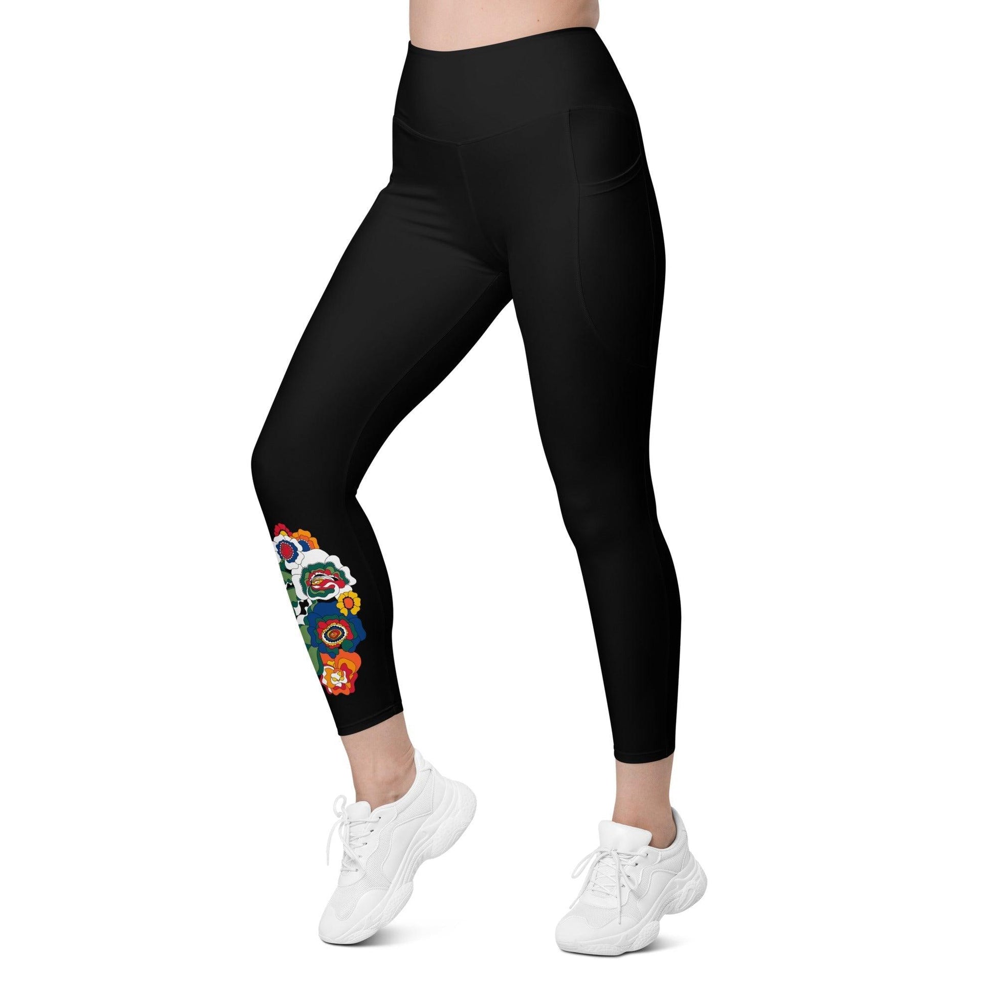 Leggings with pockets - GROOVY KURBITS in black - Folk floral print