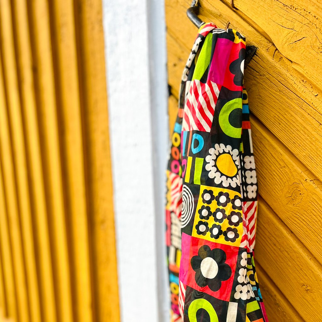 Scarf - CANDYBOX - Bold candy shapes print