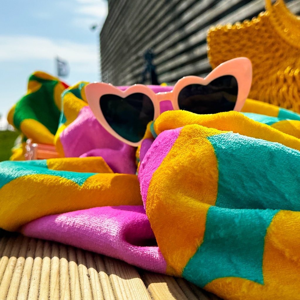 Colorful towel by SHALMIAK. Design: ELLIE.