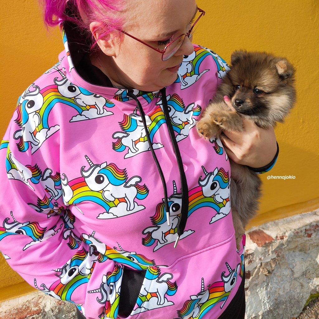 Hoodie - UNIQUE pink - Unicorns and rainbows print