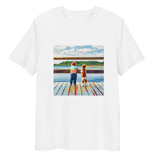 T-Shirt - Tiny feet and gentle paws, pausing to see it all